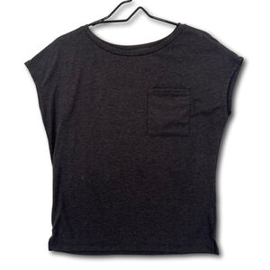 Merokeety Woman’s Top Tshirt Cap Sleeves Charcoal Pocket Chest Size Small Basic